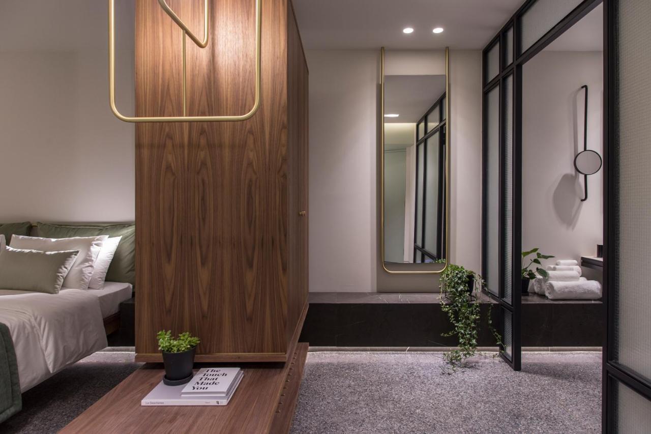 Perianth Hotel Athen Eksteriør billede The interior of a bedroom at The Standard East Village